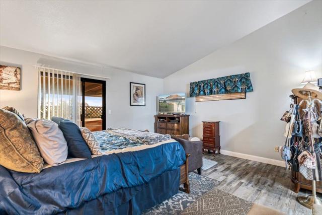1315 Hermana Court, Vista CA: https://media.crmls.org/mediaz/6f840203-5a97-4ded-8e9e-716f8fcffa07.jpg
