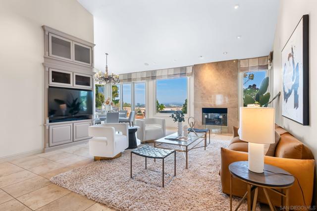 2885 Caminito Merion, La Jolla CA: https://media.crmls.org/mediaz/6f84c61c-aa5c-4afc-9923-5b58ebf4e682.jpg