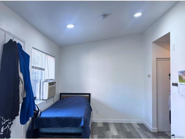 875 W San Ysidro Blvd, San Ysidro CA: https://media.crmls.org/mediaz/6f84e69c-ba3b-4028-8755-ca1c563edfff.jpg