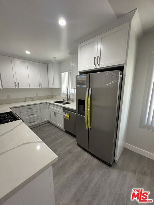 1118 S Holt Avenue, Los Angeles CA: https://media.crmls.org/mediaz/6f850af0-7e7e-4d4f-8b58-9e414074b519.jpg