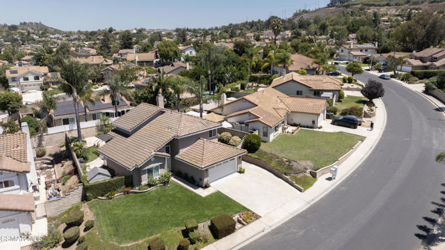 4016 Blairwood Drive, Moorpark CA: https://media.crmls.org/mediaz/6f8527c5-cdd5-4233-9e38-588728fd23b4.jpg