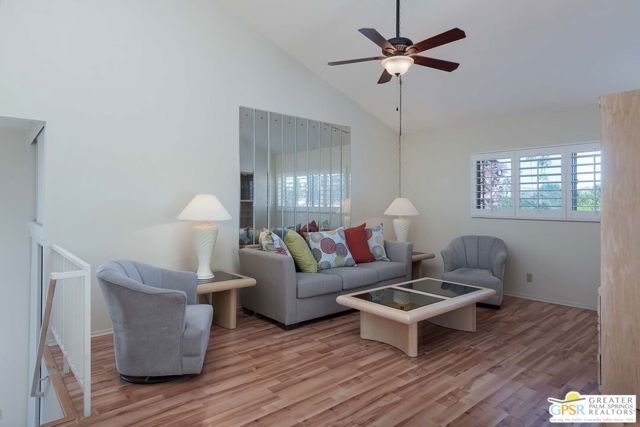 1300 S Camino Real, Palm Springs CA: https://media.crmls.org/mediaz/6f86132e-d6cc-4e57-8783-d87a22536eb9.jpg