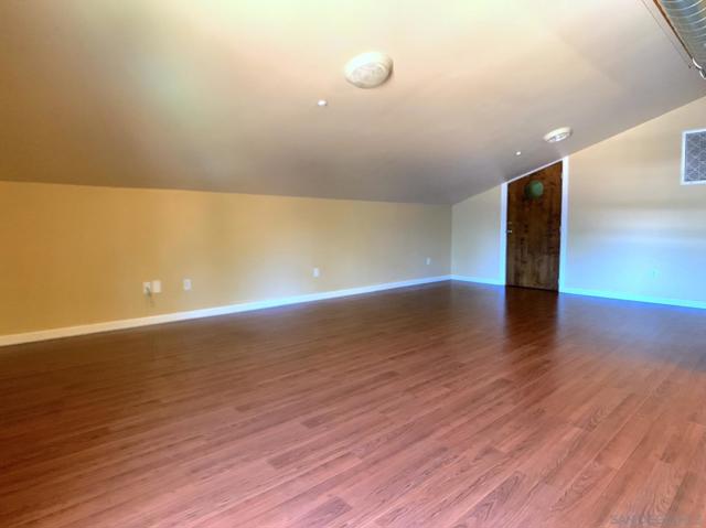 1445 Terracita Ln, Alpine CA: https://media.crmls.org/mediaz/6f86a6bd-2bfd-4f97-aa20-e9a5e63bb0cd.jpg