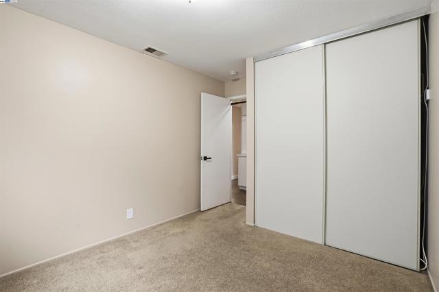 4490 Buckthorn Ct, Concord CA: https://media.crmls.org/mediaz/6f86b161-aa56-4714-8f81-91600237a97f.jpg