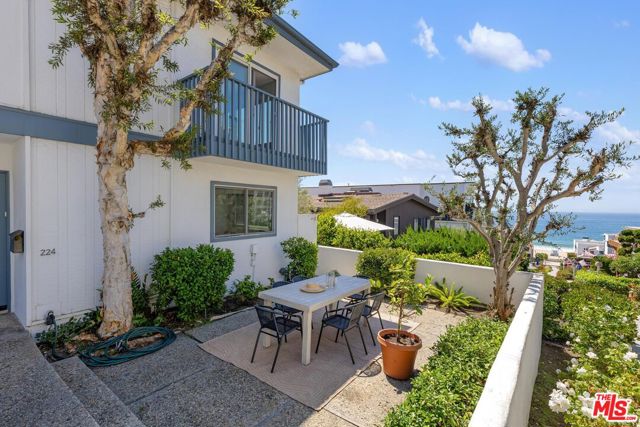 224 18th Street, Manhattan Beach, California 90266, 6 Bedrooms Bedrooms, ,4 BathroomsBathrooms,Residential,Sold,18th,24437787