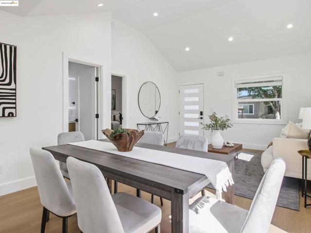 1612 Carleton St, Berkeley CA: https://media.crmls.org/mediaz/6f886830-4c4d-4b8f-9f15-f397efb4b026.jpg