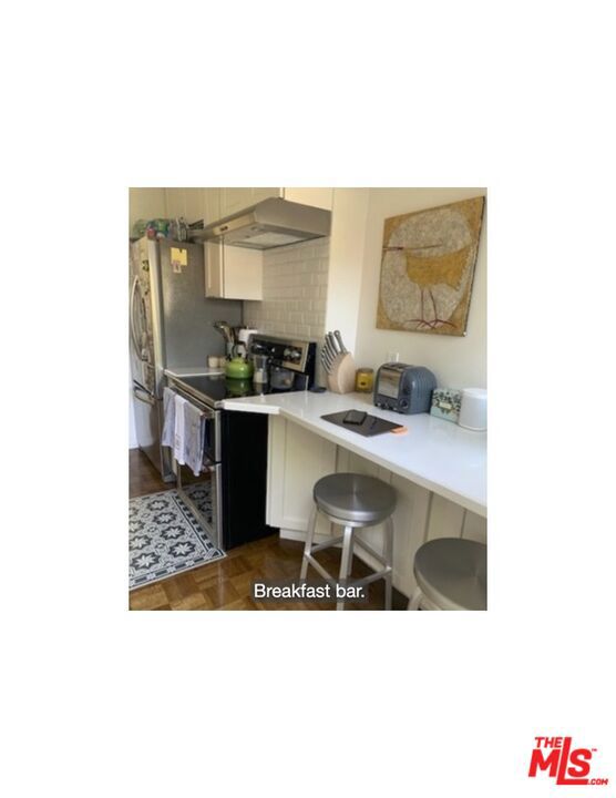 5135 Village, Los Angeles CA: https://media.crmls.org/mediaz/6f8994ed-f655-4d0b-a8e5-b2b69124197f.jpg