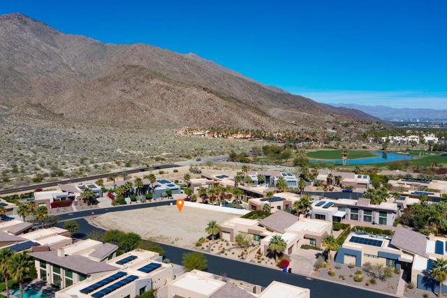 250 Lautner Lane, Palm Springs CA: https://media.crmls.org/mediaz/6f89e2fb-5aca-4b78-9a4a-4aeb4cb6fbeb.jpg
