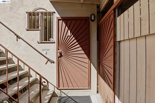 Image 8 of 48 For 2550 Damuth St