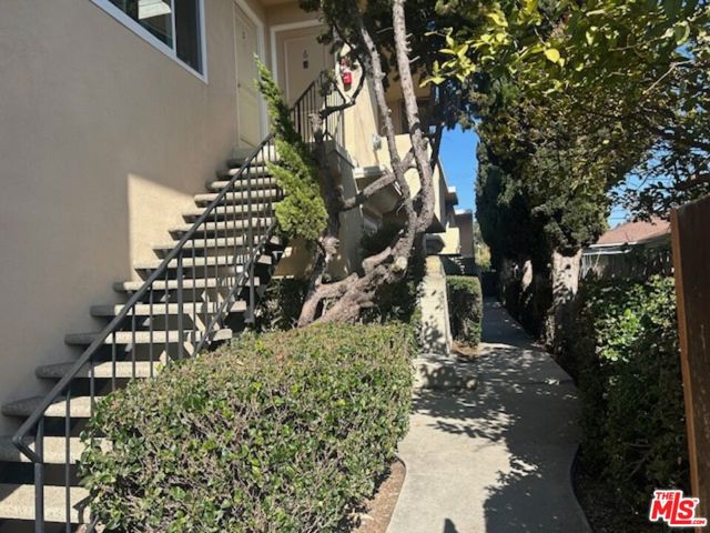 3560 S Centinela Avenue, Los Angeles CA: https://media.crmls.org/mediaz/6f8a92e4-d608-4398-9ccf-cbb5a339ac68.jpg