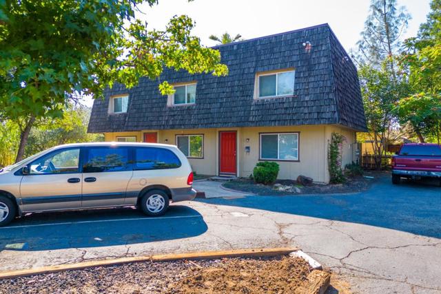 2429 Court Street, Redding CA: https://media.crmls.org/mediaz/6f8aaa81-6fe8-473b-b6ce-4da8ad40389d.jpg