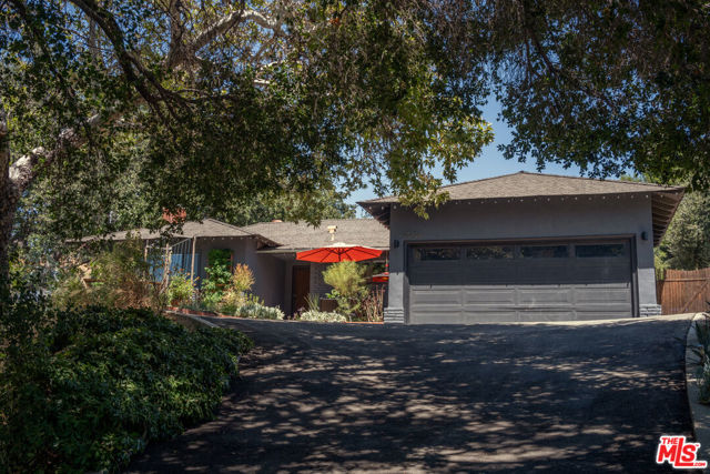 25166 Wheeler Road, Newhall CA: https://media.crmls.org/mediaz/6f8b3bd0-3b6e-4e14-84ee-4ab0b18ec5a5.jpg