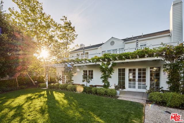 28830 Hampton Place, Malibu CA: https://media.crmls.org/mediaz/6f8b9f6b-9f50-4ba6-9a83-e89a5ec21b6a.jpg