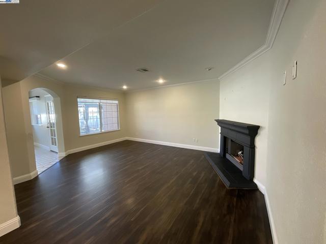 Image 11 of 32 For 113 Cool Springs Ct
