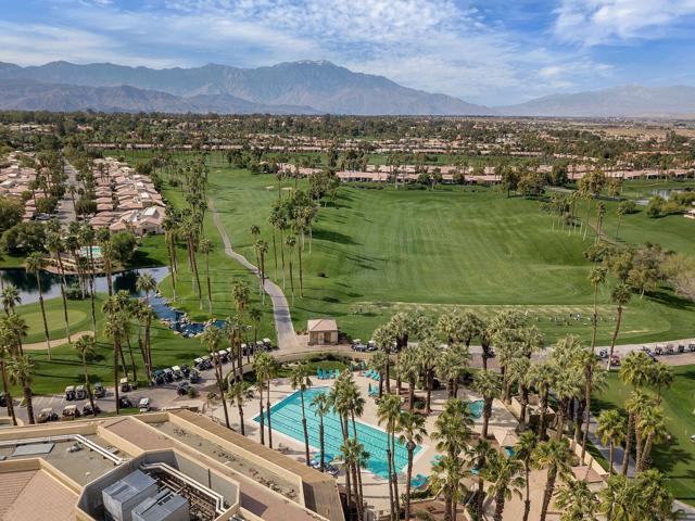 76216 Poppy Lane, Palm Desert CA: https://media.crmls.org/mediaz/6f8c3a77-4056-4e74-aa93-dc1d06459d0a.jpg