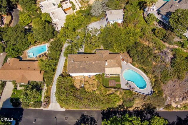 1372 Inverness Drive, Pasadena CA: https://media.crmls.org/mediaz/6f8c3e8d-ee43-455d-98cb-3b1a803334e3.jpg