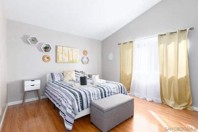 24643 Leafwood Dr, Murrieta CA: https://media.crmls.org/mediaz/6f8d06d7-b566-4bc0-a145-143e4f1fb2bb.jpg