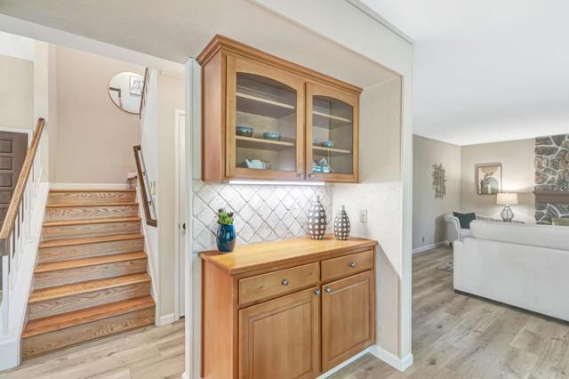 6508 Circle Hill Drive, San Jose CA: https://media.crmls.org/mediaz/6f8d5594-3022-4a8f-a27b-5dc1eaee1391.jpg