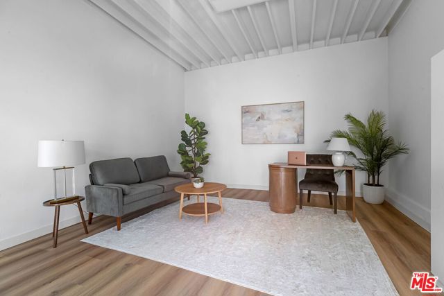 8226 Fountain Avenue, West Hollywood CA: https://media.crmls.org/mediaz/6f8d5d64-94c3-466c-9a04-8aa91e002f57.jpg
