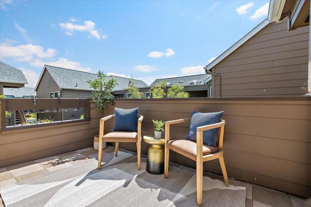 953 Shoreline Drive, San Mateo CA: https://media.crmls.org/mediaz/6f8df2ec-c17d-4fda-876f-6bb9d9b3ae71.jpg