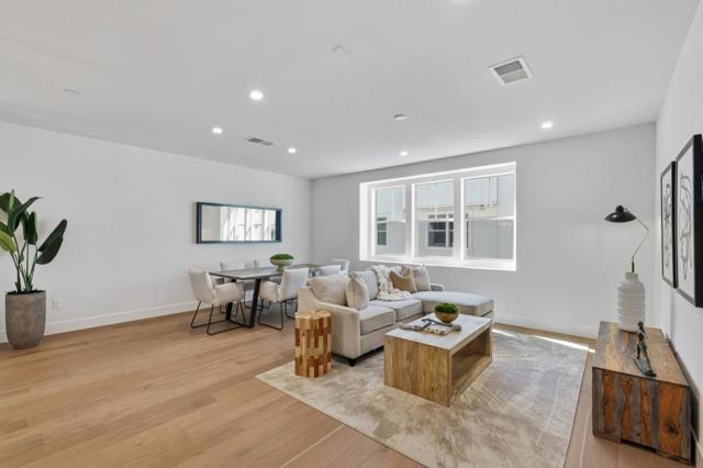 184 Oak Circle, Walnut Creek CA: https://media.crmls.org/mediaz/6f8f0b25-6a8a-486f-8ad3-207c62aa66a6.jpg