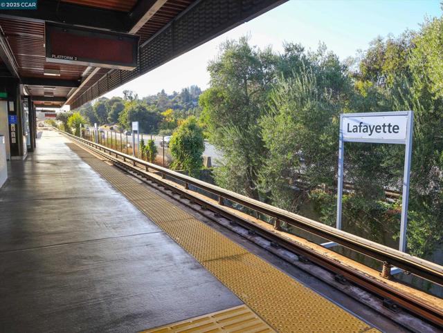 891 Bell Street, Lafayette CA: https://media.crmls.org/mediaz/6f8f1b2d-fc5e-433d-aff4-b1ea2ec9f100.jpg