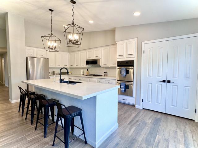 47875 Via Firenze, La Quinta CA: https://media.crmls.org/mediaz/6f8f3cf3-dc25-4aa0-a9c2-b6c6d81bb60c.jpg
