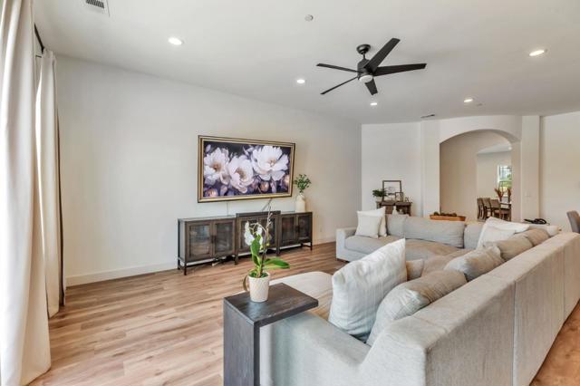 10055 Foothill Avenue, Gilroy CA: https://media.crmls.org/mediaz/6f8f4794-1139-4697-8ab2-9dea06395f93.jpg