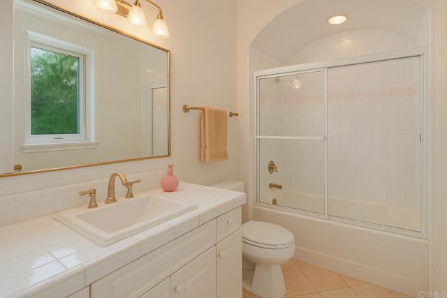 13645 Paseo De La Huerta, Poway CA: https://media.crmls.org/mediaz/6f8f6949-d273-4876-bcd5-f8d08e0923b3.jpg