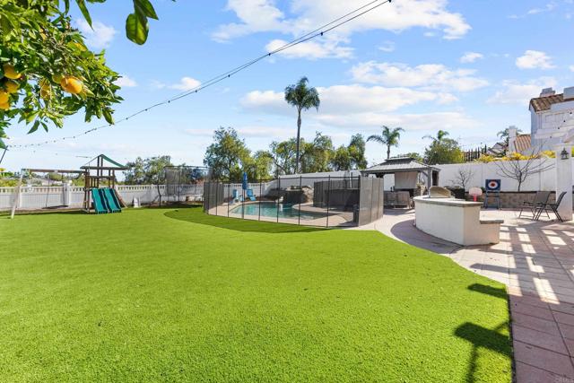 Detail Gallery Image 47 of 53 For 4912 Colusa Dr, Oceanside,  CA 92056 - 4 Beds | 3 Baths