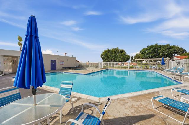 Detail Gallery Image 16 of 16 For 909 Caminito Madrigal #B,  Carlsbad,  CA 92011 - 2 Beds | 2/1 Baths