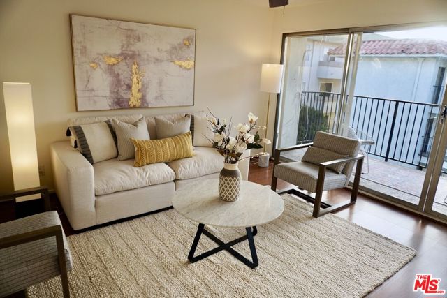 1720 Ardmore Avenue, Hermosa Beach, California 90254, 1 Bedroom Bedrooms, ,1 BathroomBathrooms,Residential,Sold,Ardmore,21110129