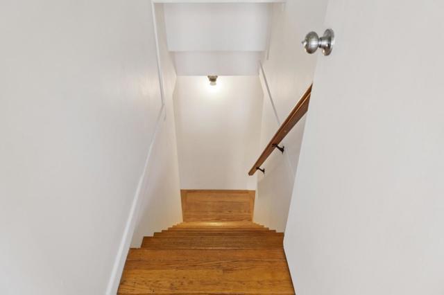 980 Burnett Avenue, San Francisco CA: https://media.crmls.org/mediaz/6f906fa4-0929-44a1-b983-0348ac282e94.jpg