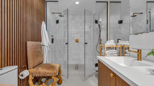 42602 Rancho Mirage Lane, Rancho Mirage CA: https://media.crmls.org/mediaz/6f90dcfa-9498-4285-9c53-9ea201a7edac.jpg