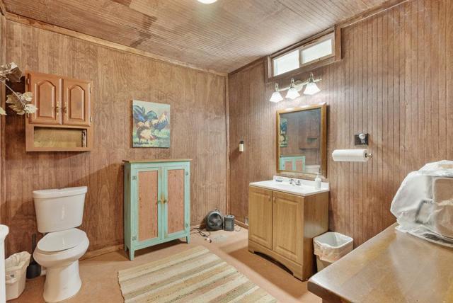 804 Comstock Road, Hollister CA: https://media.crmls.org/mediaz/6f9290ac-55f2-4cb1-9f62-7ad55d9dcb6d.jpg