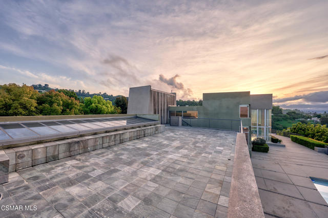 3681 Alomar Drive, Sherman Oaks CA: https://media.crmls.org/mediaz/6f933351-7d68-43d1-a54a-839b139aedcf.jpg