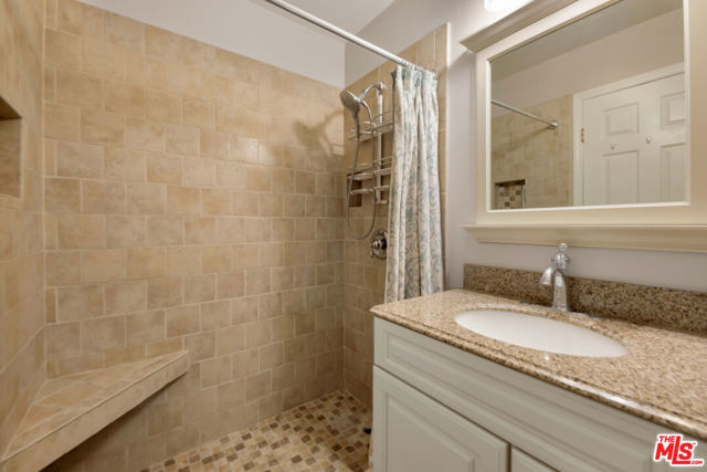 13480 Laurelhurst Road, Moorpark CA: https://media.crmls.org/mediaz/6f949fe0-4291-4eaa-904e-fdf4438e1ca2.jpg