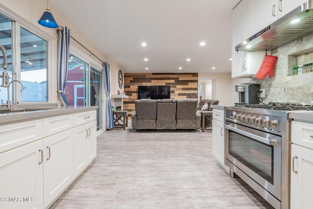 2760 Royal Avenue, Simi Valley CA: https://media.crmls.org/mediaz/6f94dcbc-18b0-4c45-9078-1704ba92aff3.jpg