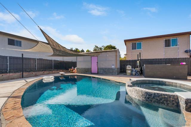 434 Del Mar Ct, Chula Vista CA: https://media.crmls.org/mediaz/6f961538-e842-4e06-a0ed-4091a82db605.jpg