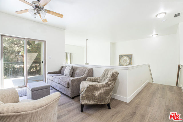 1712 Woodland Drive, Pine Mountain Club CA: https://media.crmls.org/mediaz/6f96b5da-be78-4855-a9ab-cac4518c6af1.jpg