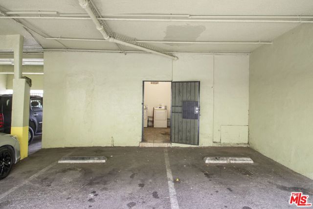 11204 S Broadway, Los Angeles CA: https://media.crmls.org/mediaz/6f989666-8a93-41df-8307-f1f8badaabe1.jpg