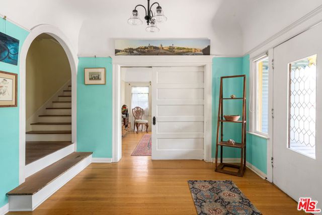 1501 S Harvard Boulevard, Los Angeles CA: https://media.crmls.org/mediaz/6f998c2d-48d3-4705-8a89-1e9499092506.jpg