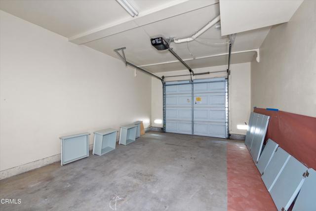 430 440 W Linden Drive, Oxnard CA: https://media.crmls.org/mediaz/6f99d262-14f7-45e0-95de-d003b8437498.jpg