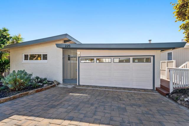220 Shoreview Drive, Aptos CA: https://media.crmls.org/mediaz/6f9a451e-088a-41cf-869e-d0a85c70c373.jpg