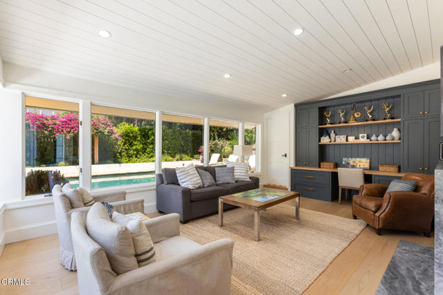 4435 Encinas Drive, La Canada Flintridge CA: https://media.crmls.org/mediaz/6f9ab36d-445e-4b23-b364-7cf6378a4adf.jpg