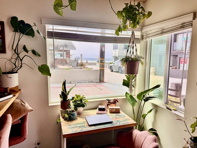 713 San Jose Pl, San Diego CA: https://media.crmls.org/mediaz/6f9c6b5a-4cfd-4984-a38c-4405df5420b5.jpg