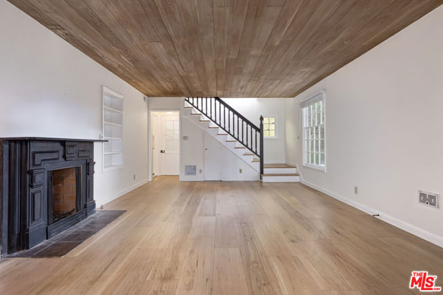 Drew Fenton | 271 Beloit Avenue Los Angeles CA | MLS: 7455926