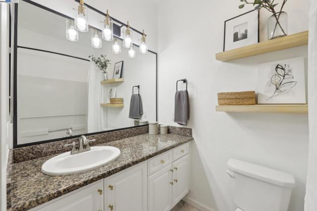 7104 Cross Creek Cir, Dublin CA: https://media.crmls.org/mediaz/6f9d543d-732e-47d2-87dd-fe7b52c6c913.jpg