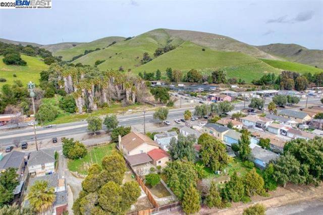 37391 Mission Blvd, Fremont CA: https://media.crmls.org/mediaz/6f9ec8fc-7ab5-4186-aa40-a357de9dbf71.jpg