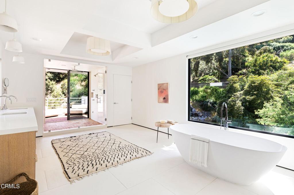11210 Briarcliff LaneStudio City img 17